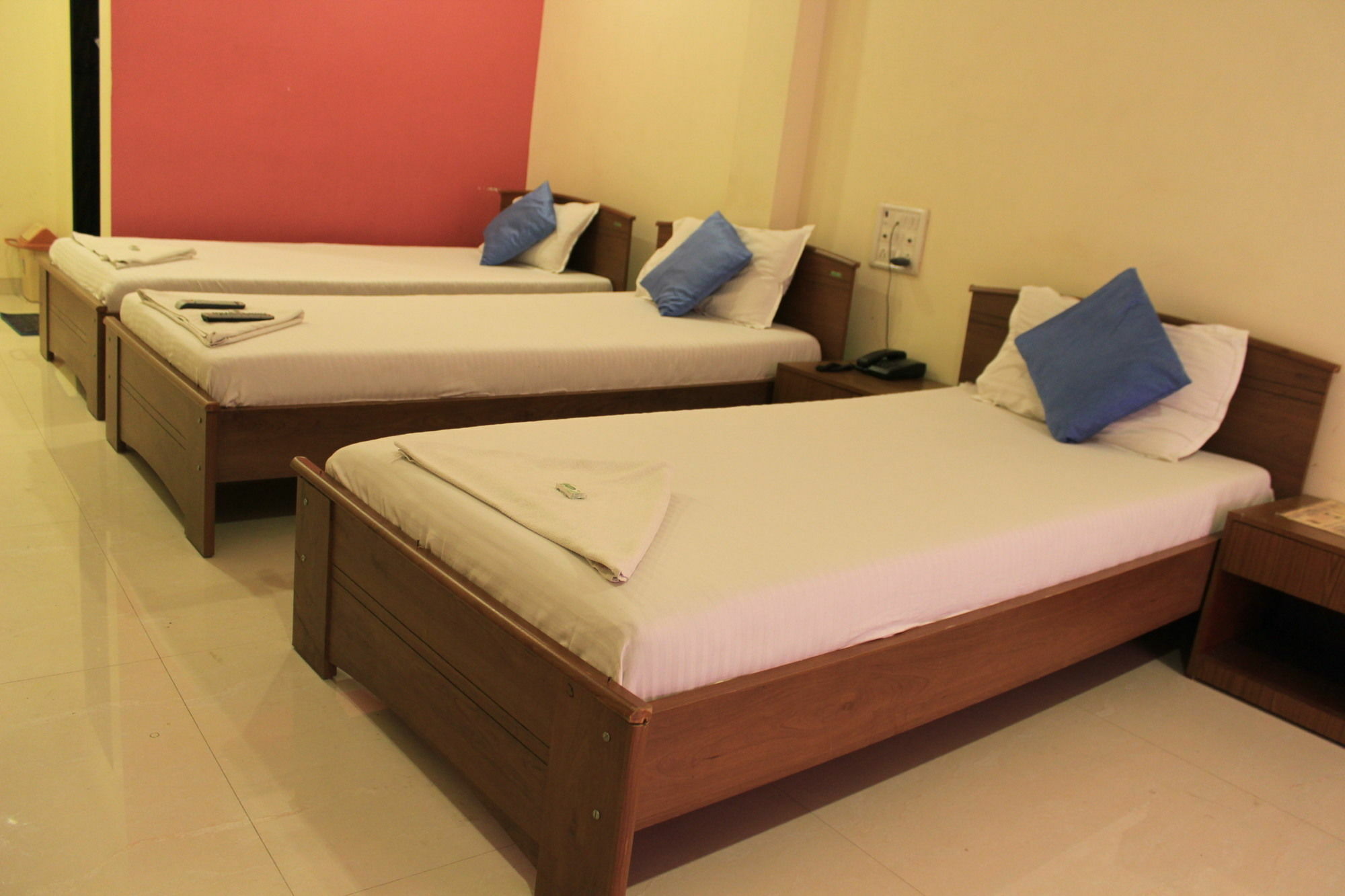 מומביי Hotel Sai Residency מראה חיצוני תמונה